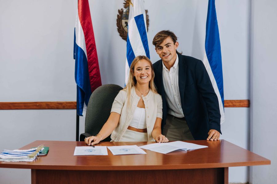 Abe & Delfi